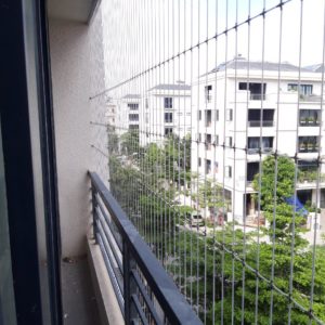 Lưới an toàn ban công cửa sổ bảo vệ an toàn tại các chung cư cao tầng